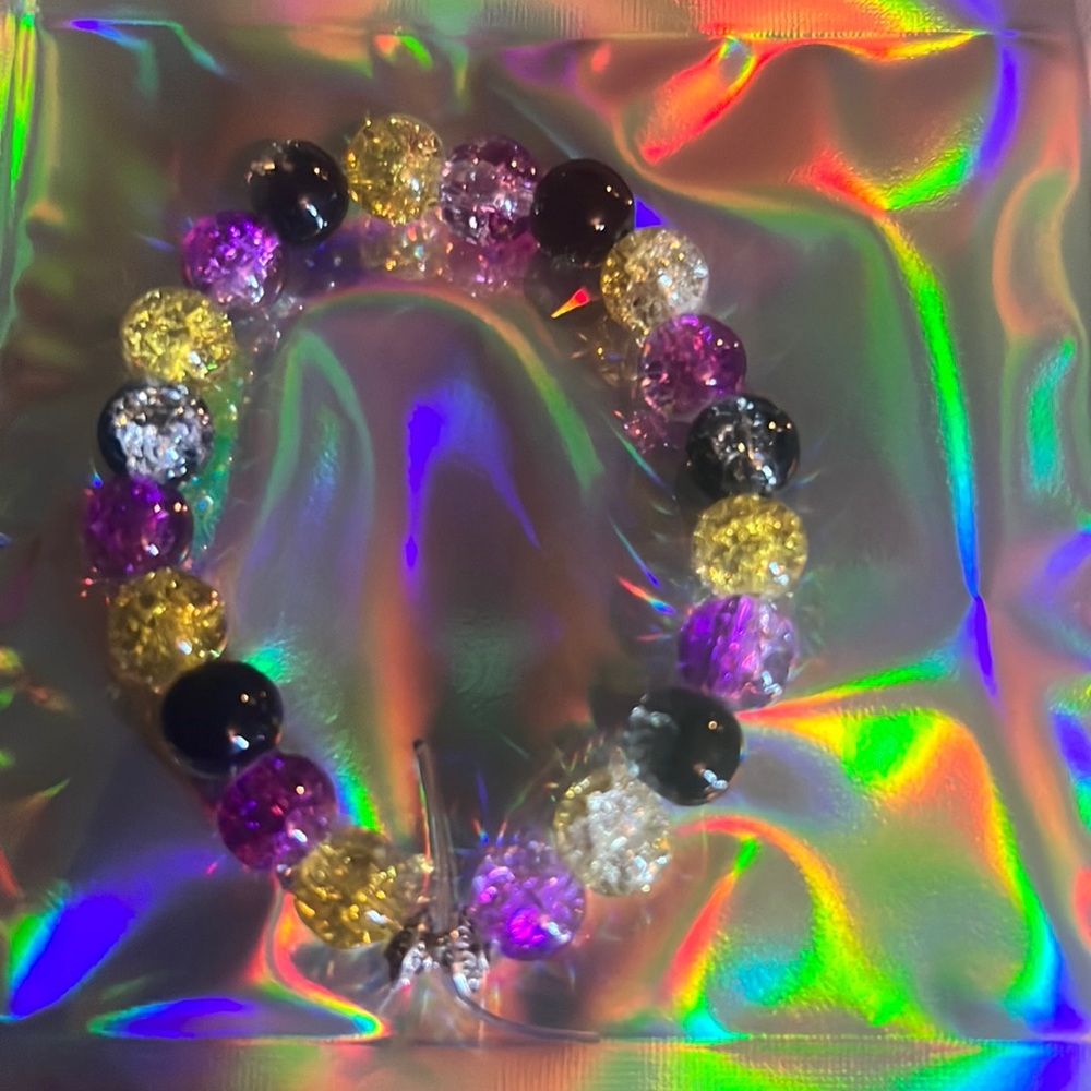 Lakers color bracelet $5 handmade “one size only “ - Picture 1 of 1